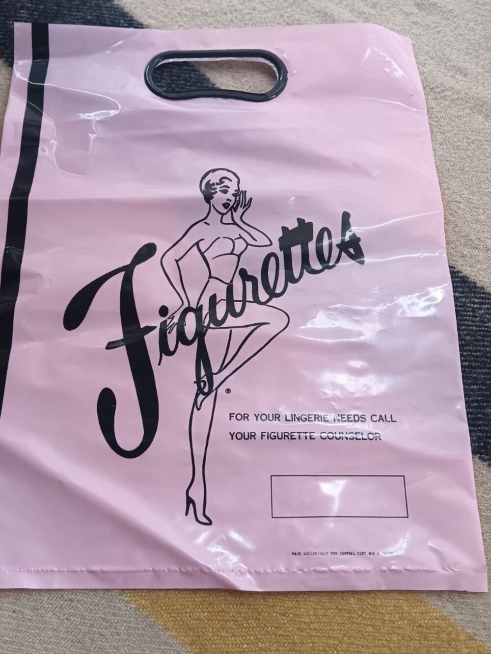 Vintage Figurettes Pink Plastic Lingerie Store Bag 1960s Retro Pin-Up Design